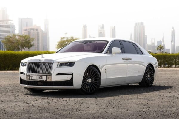 Rolls Royce Rental Dubai | Luxury Rolls Royce Hire in Dubai